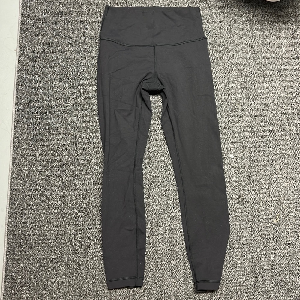 Lululemon leggings size 6